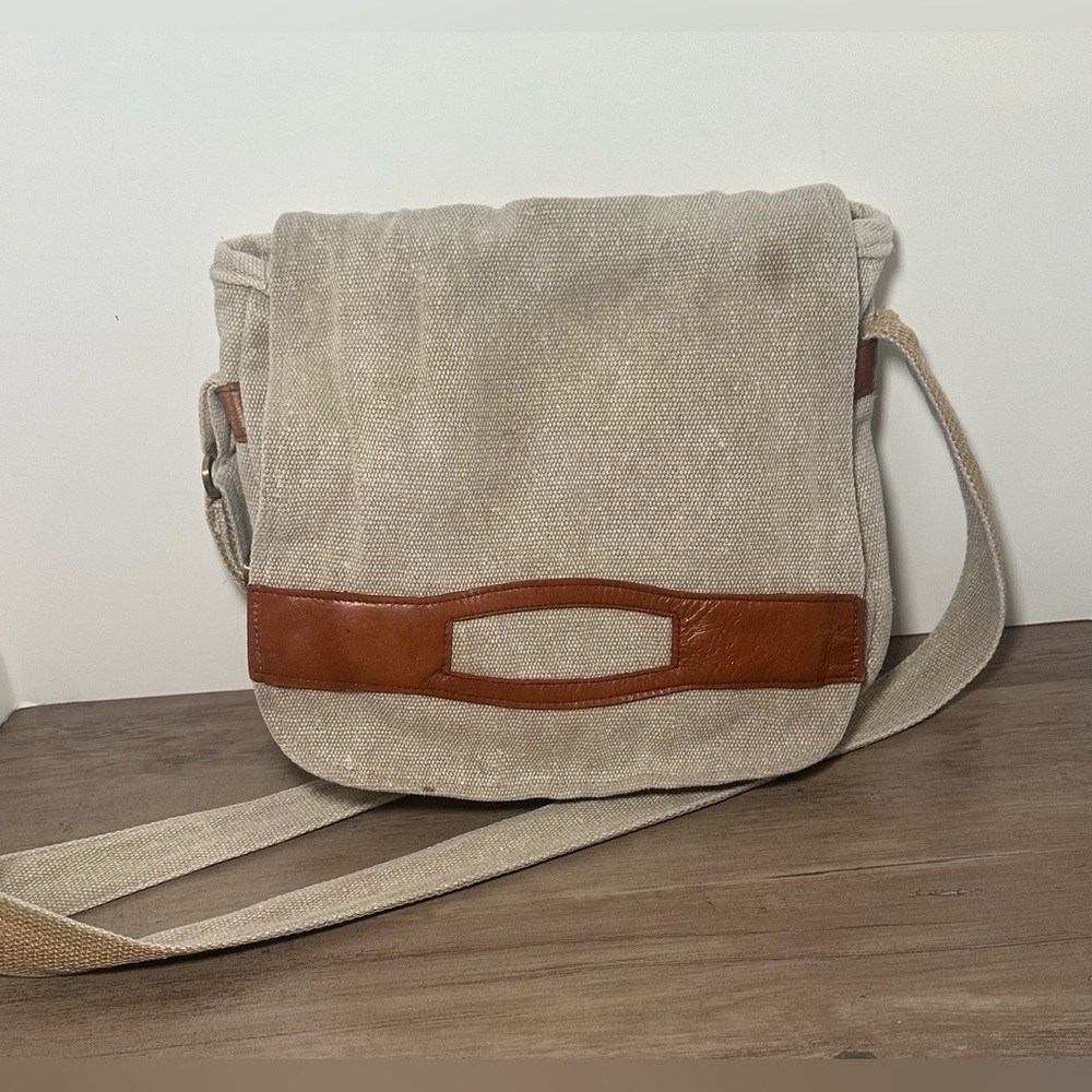 The Village Experience At Risk Womens Handmade‎ Canvas Crossbody Purse.